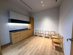 Parakou Building (D1), Office #581716521
